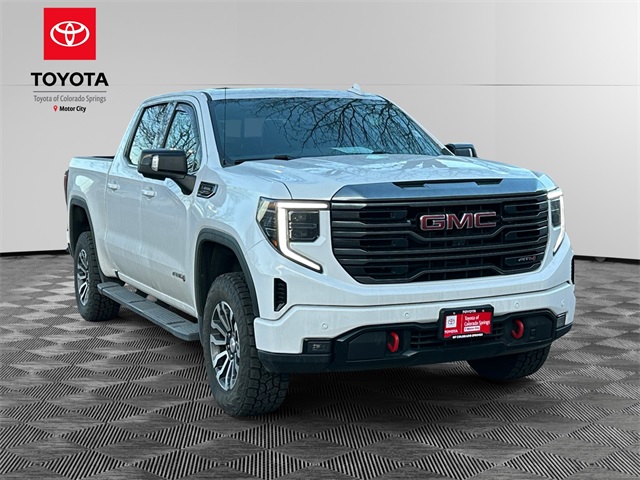 2023 GMC Sierra 1500 AT4's photo