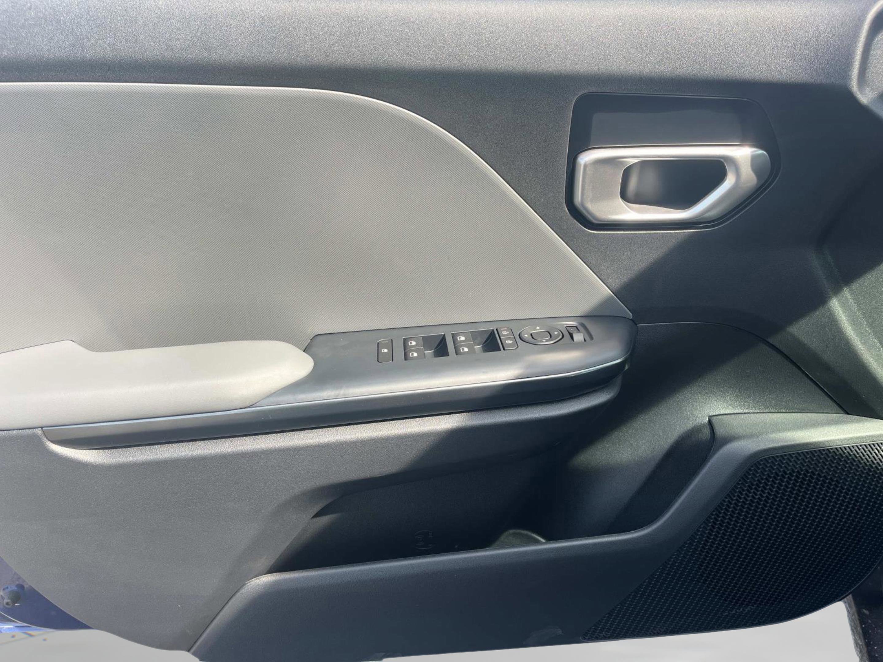 2025 Kia K4 LXS photo 20