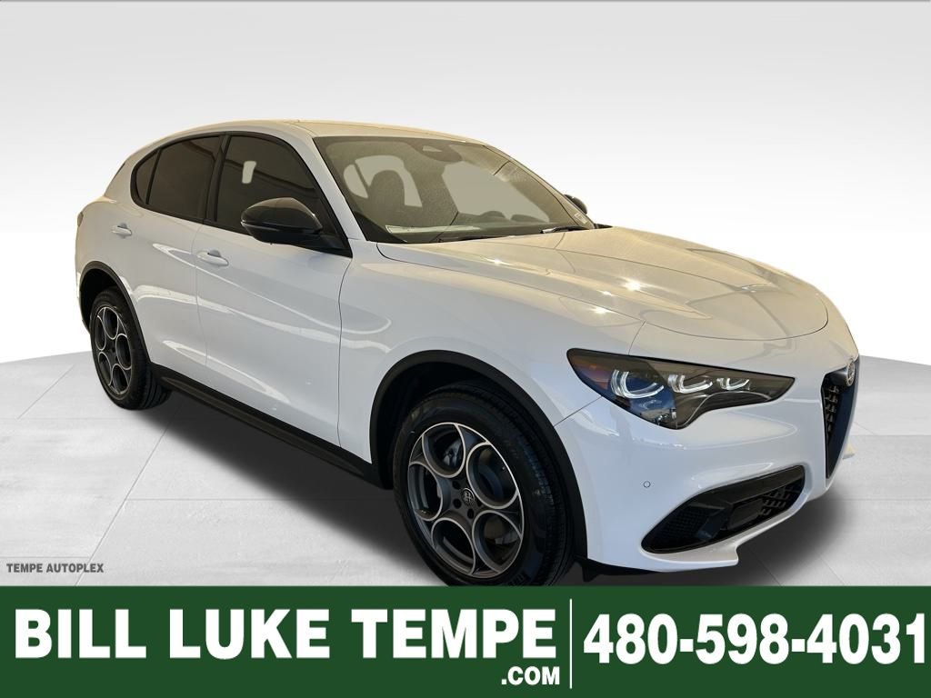 2025 Alfa Romeo Stelvio