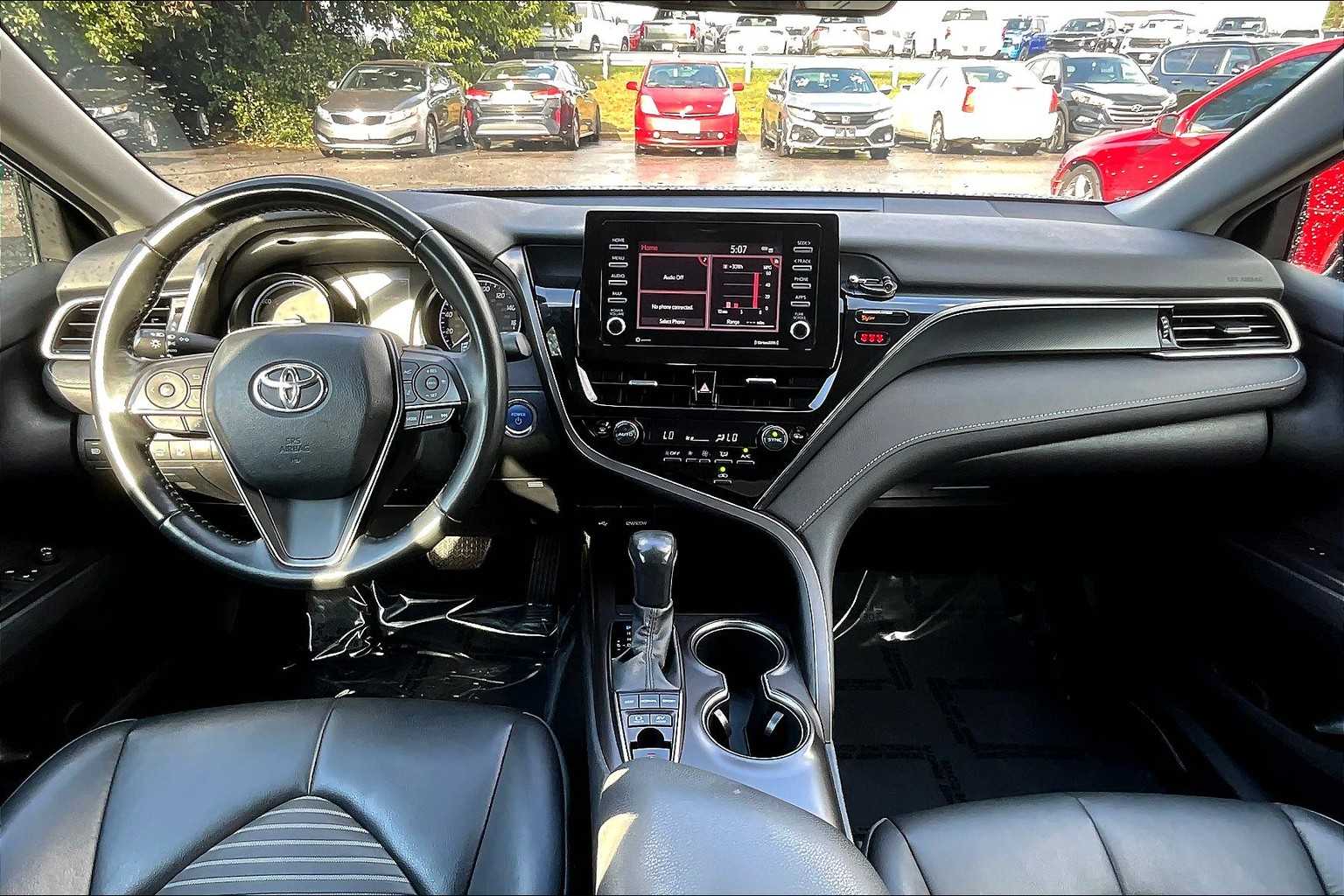 2023 Toyota Camry Hybrid SE photo 13