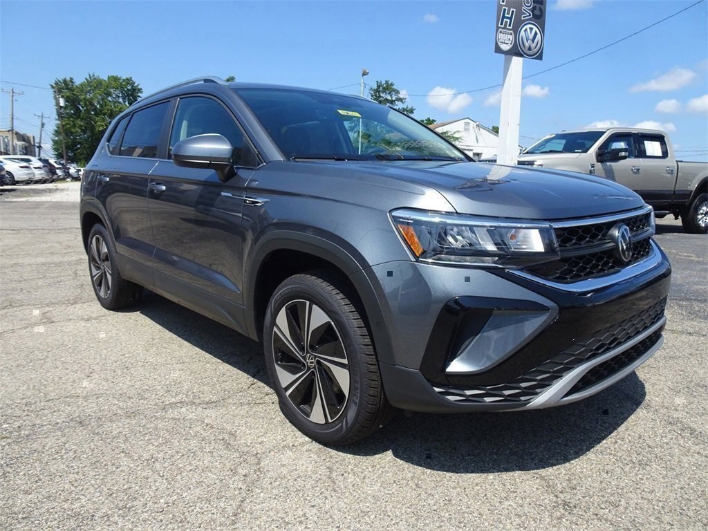 2024 Volkswagen Taos SE photo 7