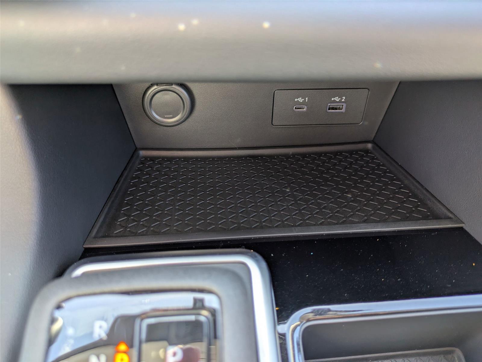 2025 Nissan Pathfinder SV photo 19