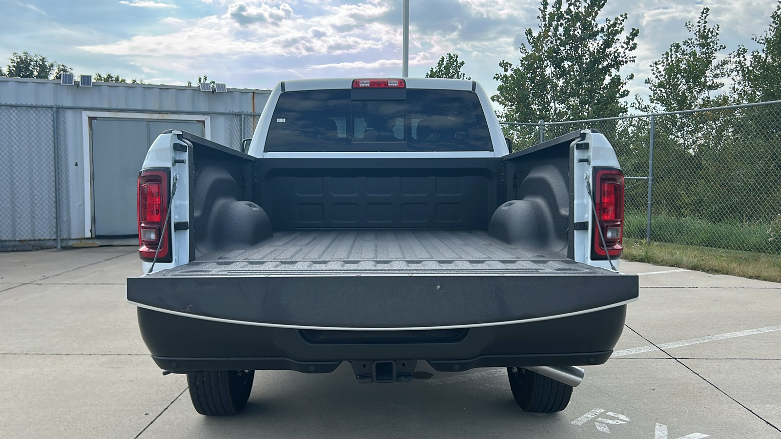 2026 Ram 2500 Tradesman photo 14