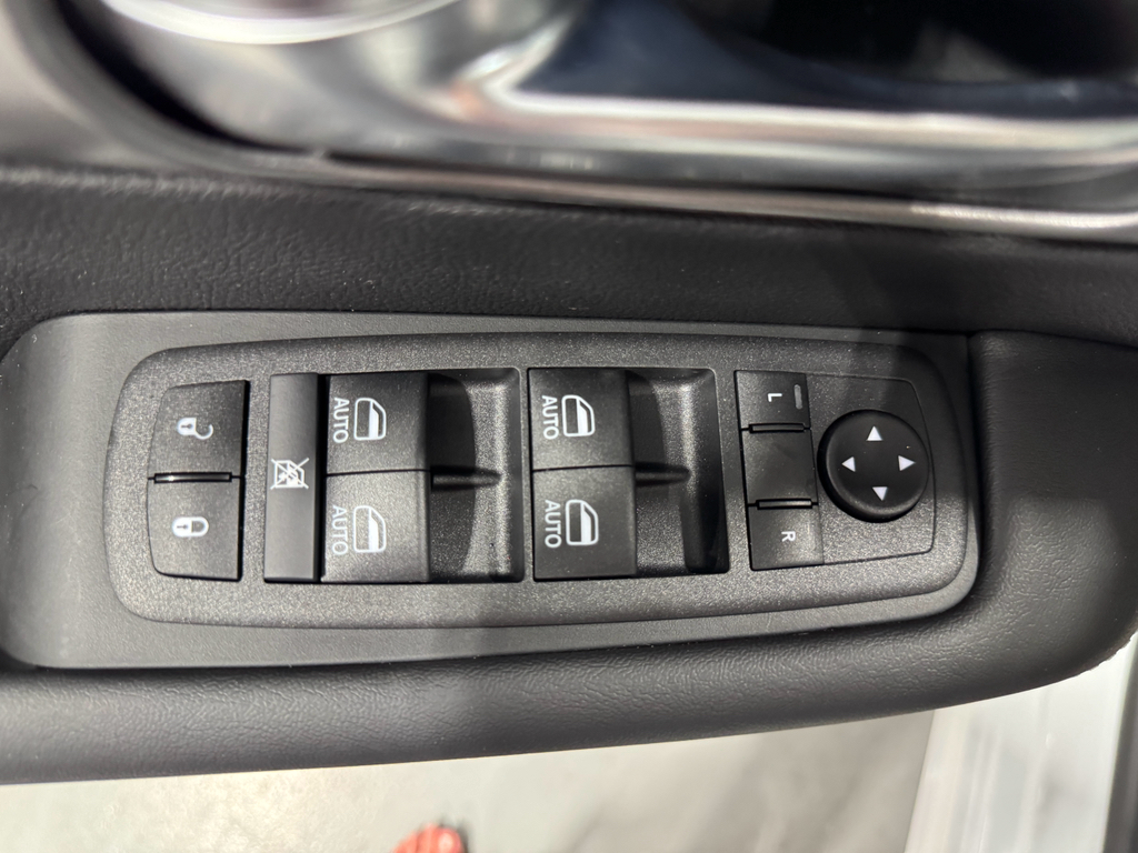 2026 Chrysler Voyager LX photo 23