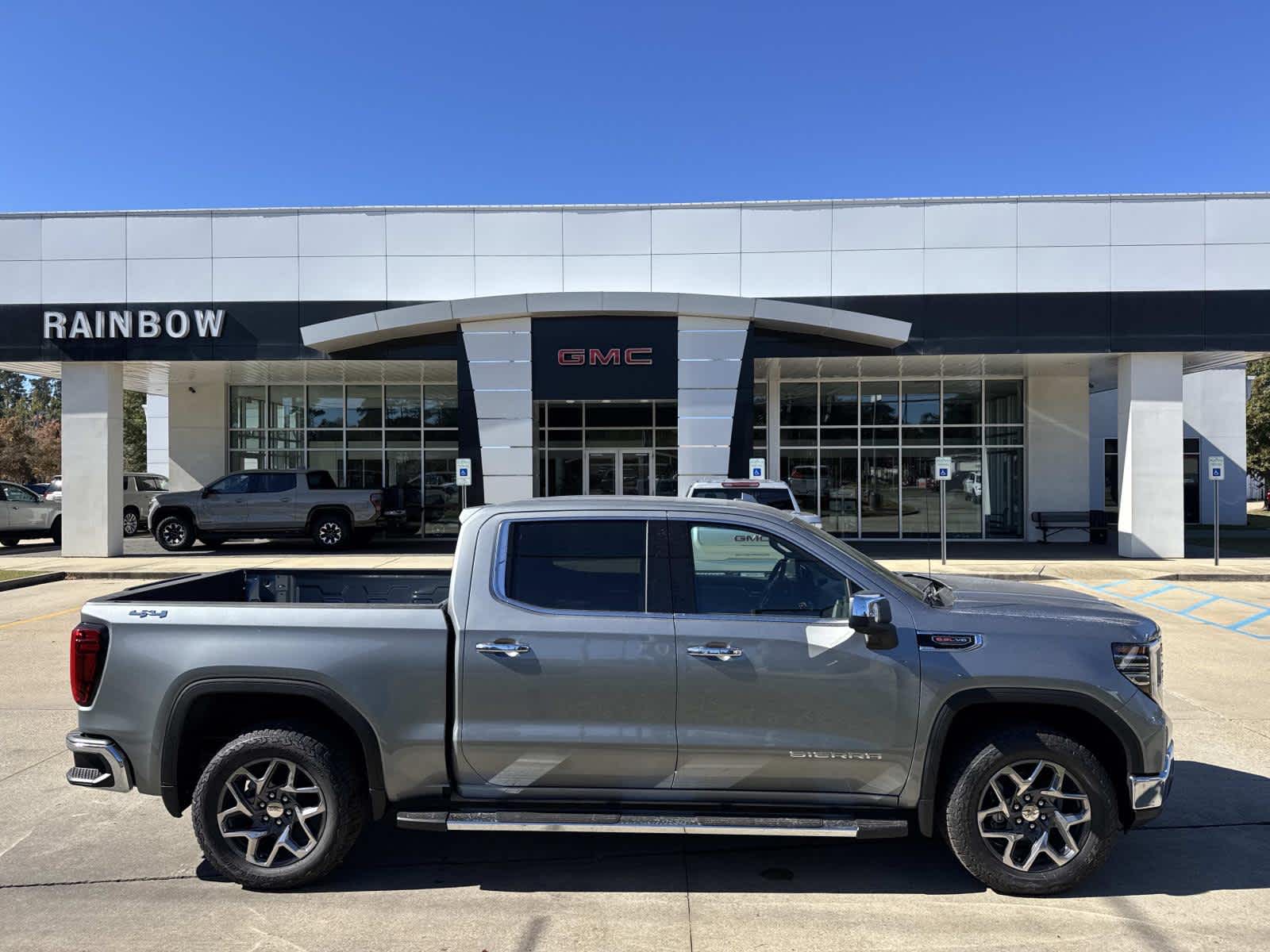 2026 GMC Sierra 1500 SLT's photo