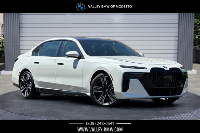 2025 BMW i7