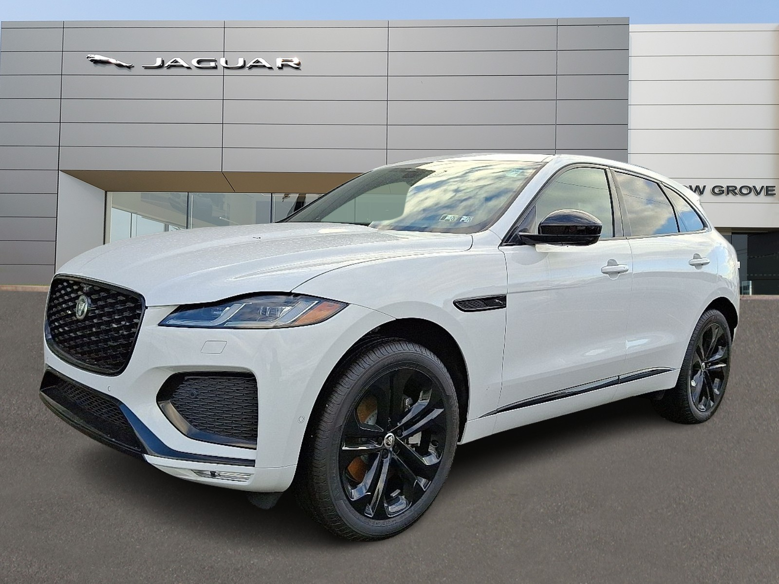 2026 Jaguar F-Pace R-Dynamic S's photo
