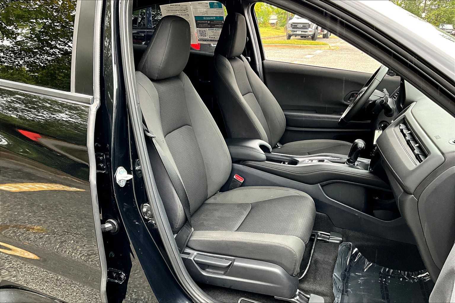 2021 Honda HR-V Sport photo 7