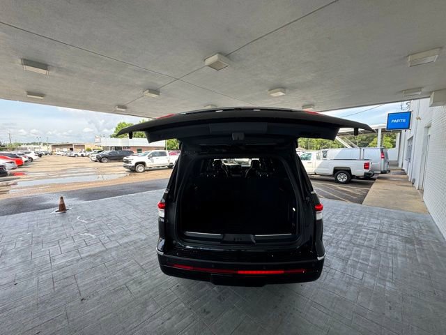 2023 Lincoln Navigator L Reserve photo 7