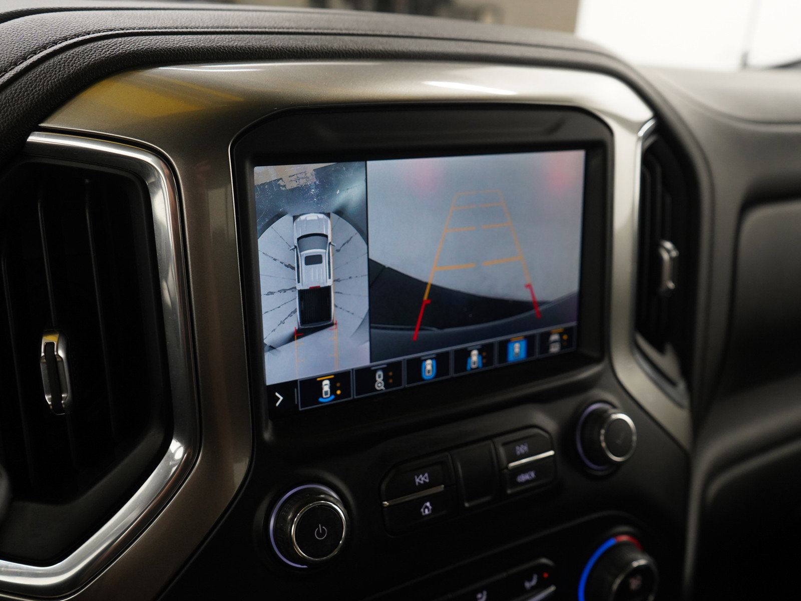 2021 Chevrolet Silverado 1500 LTZ photo 17