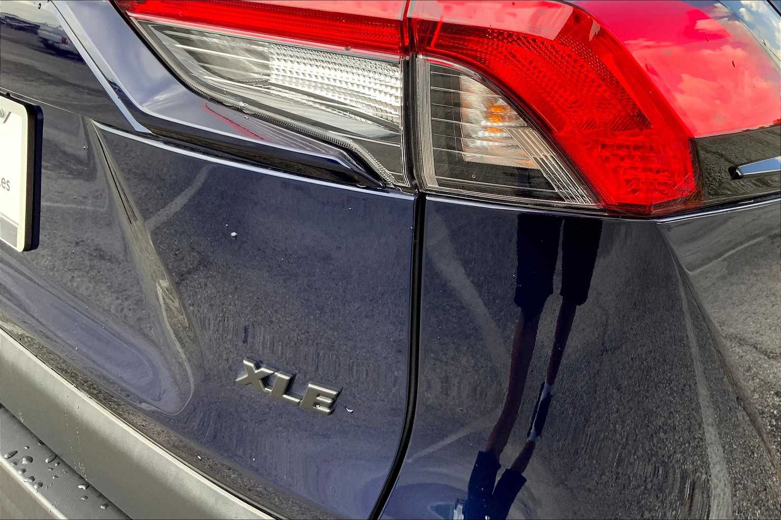 2024 Toyota RAV4 XLE photo 29