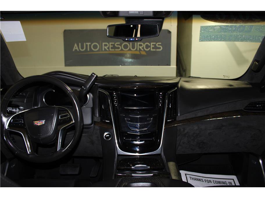 2016 Cadillac Escalade ESV Platinum photo 15