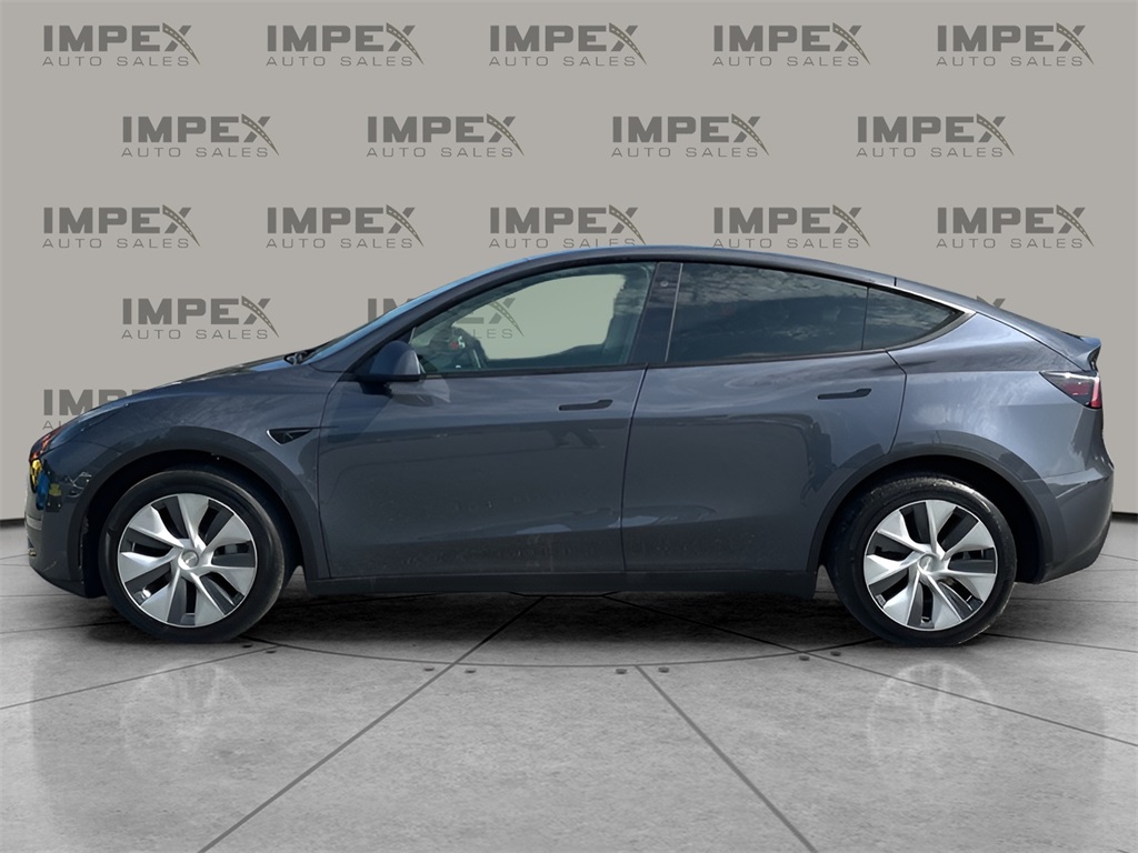 2023 Tesla Model Y Long Range photo 2