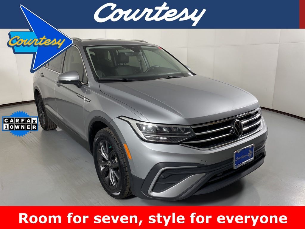 2024 Volkswagen Tiguan SE's photo