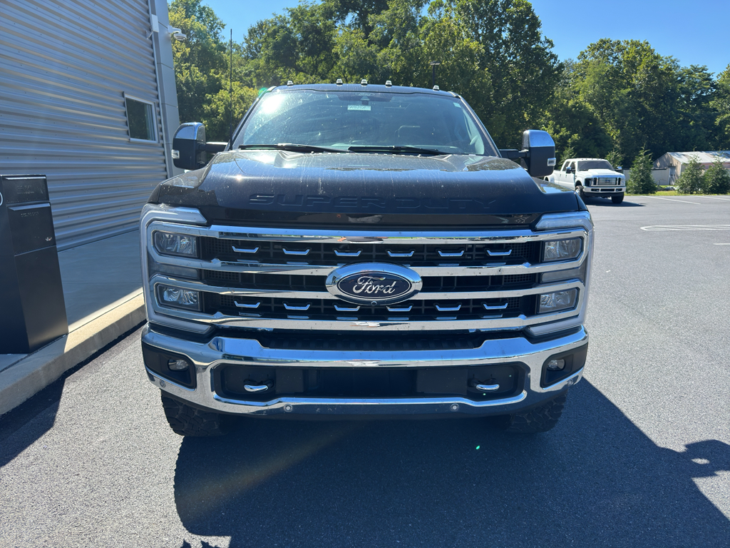 2024 Ford F-350 Lariat photo 2