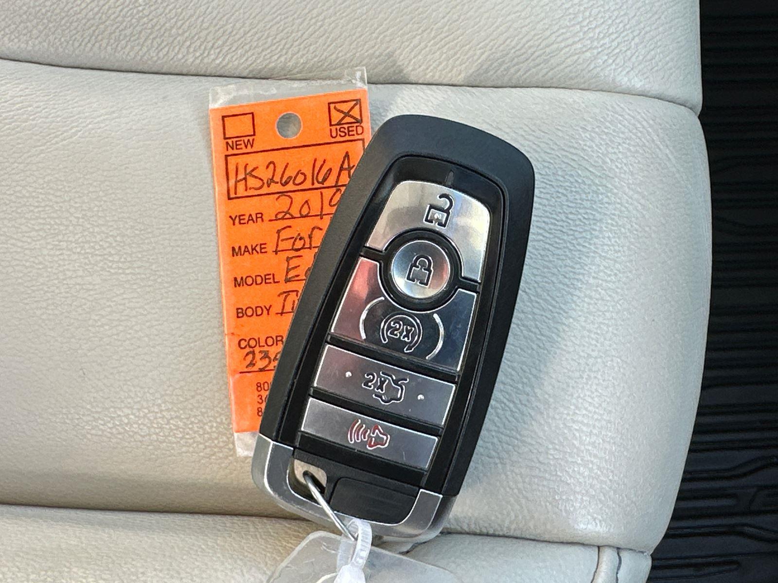 2019 Ford Edge Titanium photo 30