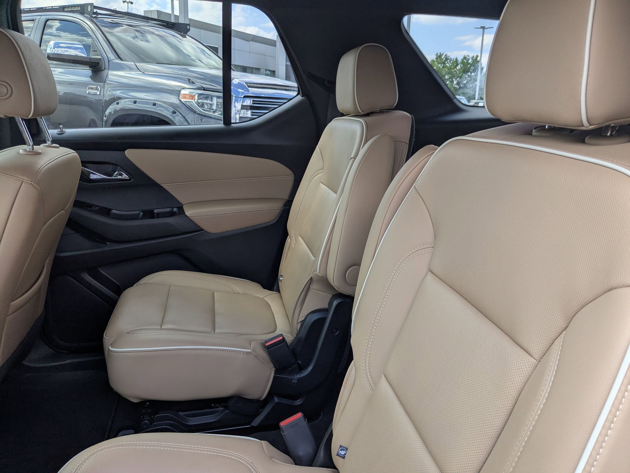 2023 Chevrolet Traverse Premier photo 23