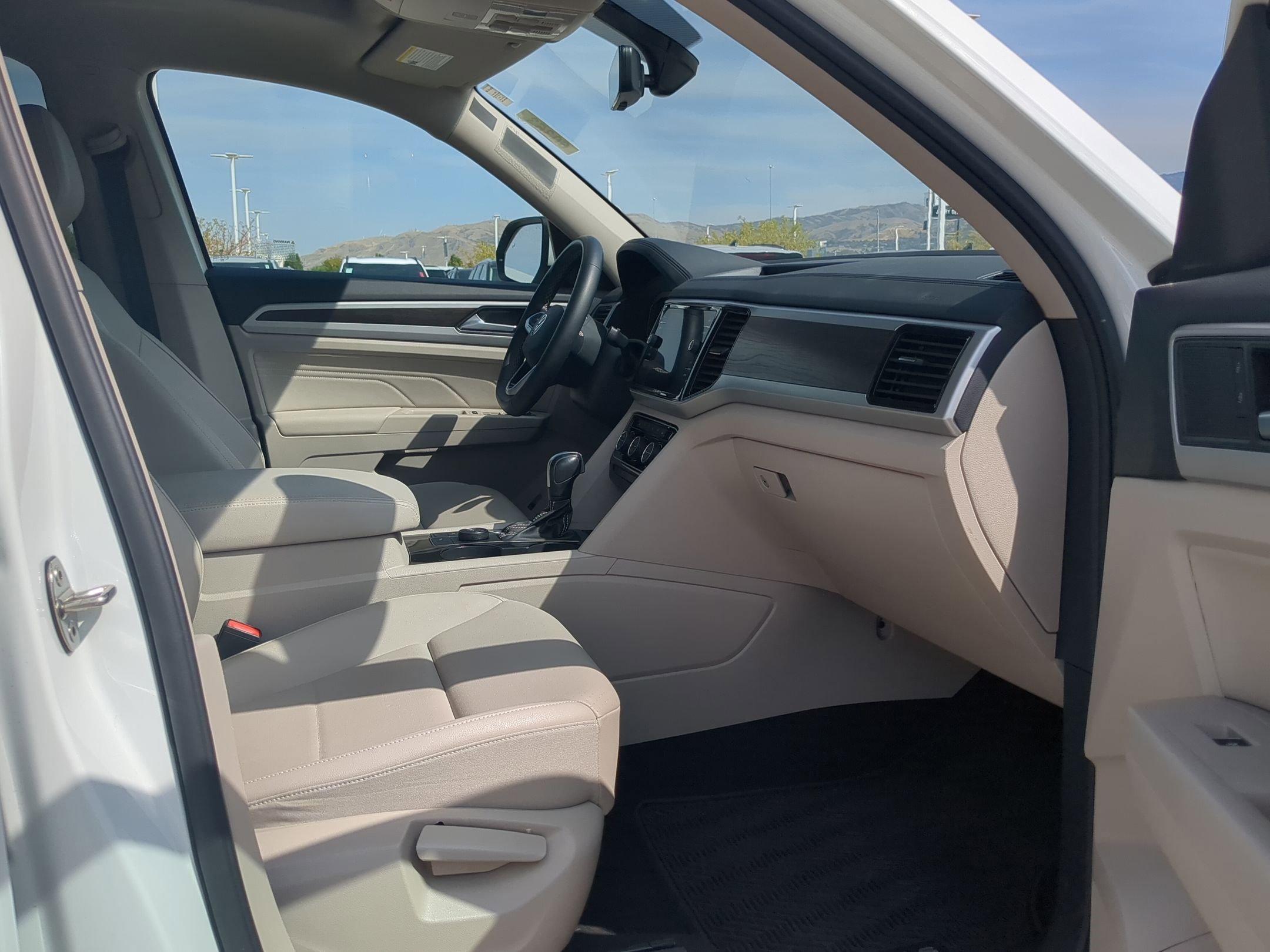 2023 Volkswagen Atlas V6 SE Technology photo 20