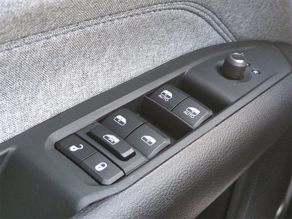 2025 Jeep Compass Latitude photo 18