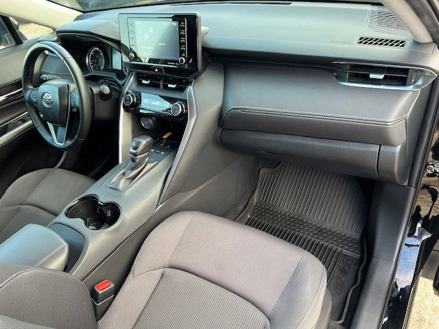 2021 Toyota Venza LE photo 17