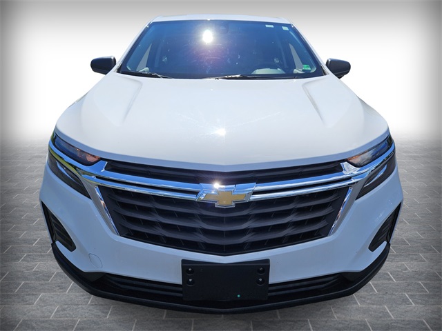 2024 Chevrolet Equinox LS photo 2