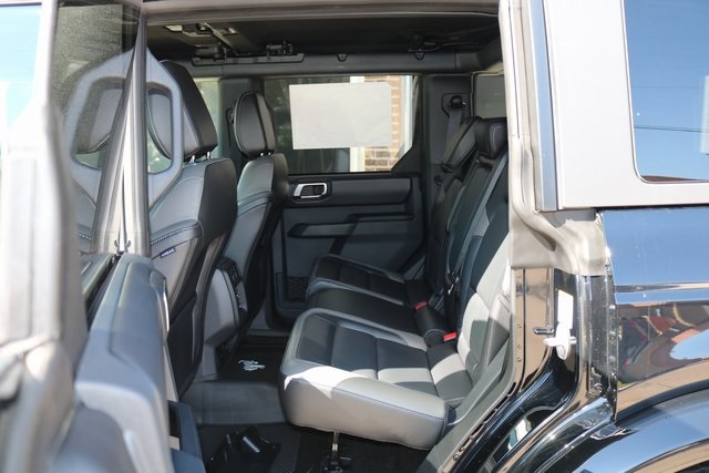 2025 Ford Bronco Outer Banks photo 18
