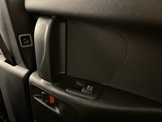 2025 Chrysler Pacifica photo 14
