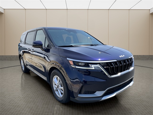 2024 Kia Carnival LX photo 6