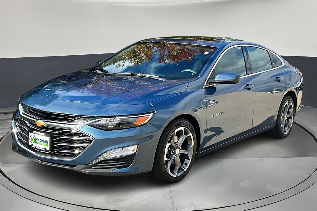 2024 Chevrolet Malibu 1LT photo 3