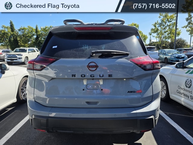 2025 Nissan Rogue AWD photo 4