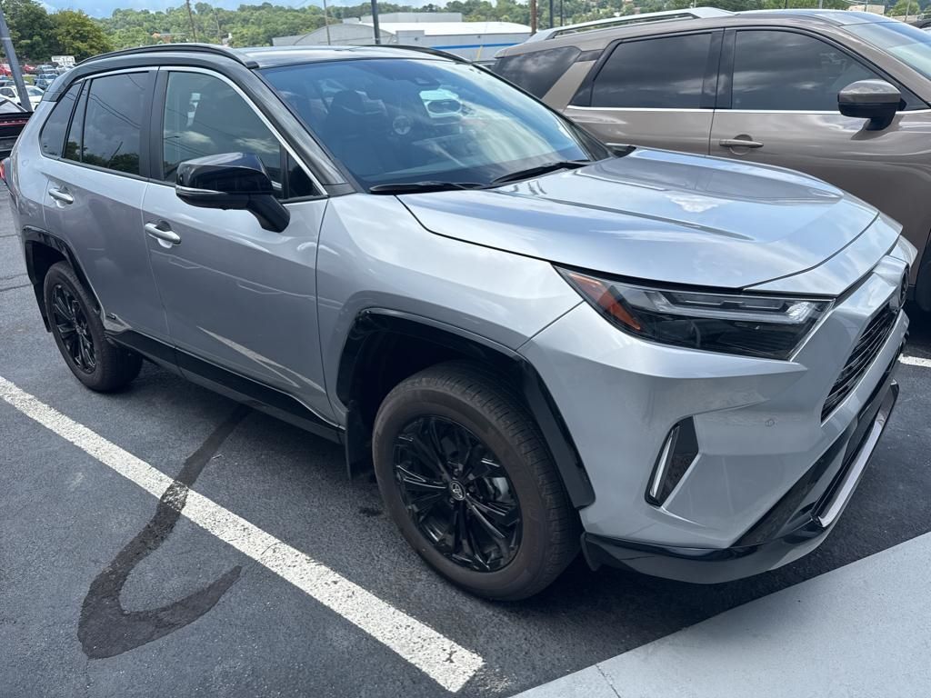 Used 2025 Toyota RAV4 XSE with VIN 4T3E6RFV5SU185513 for sale in Northfield, Minnesota
