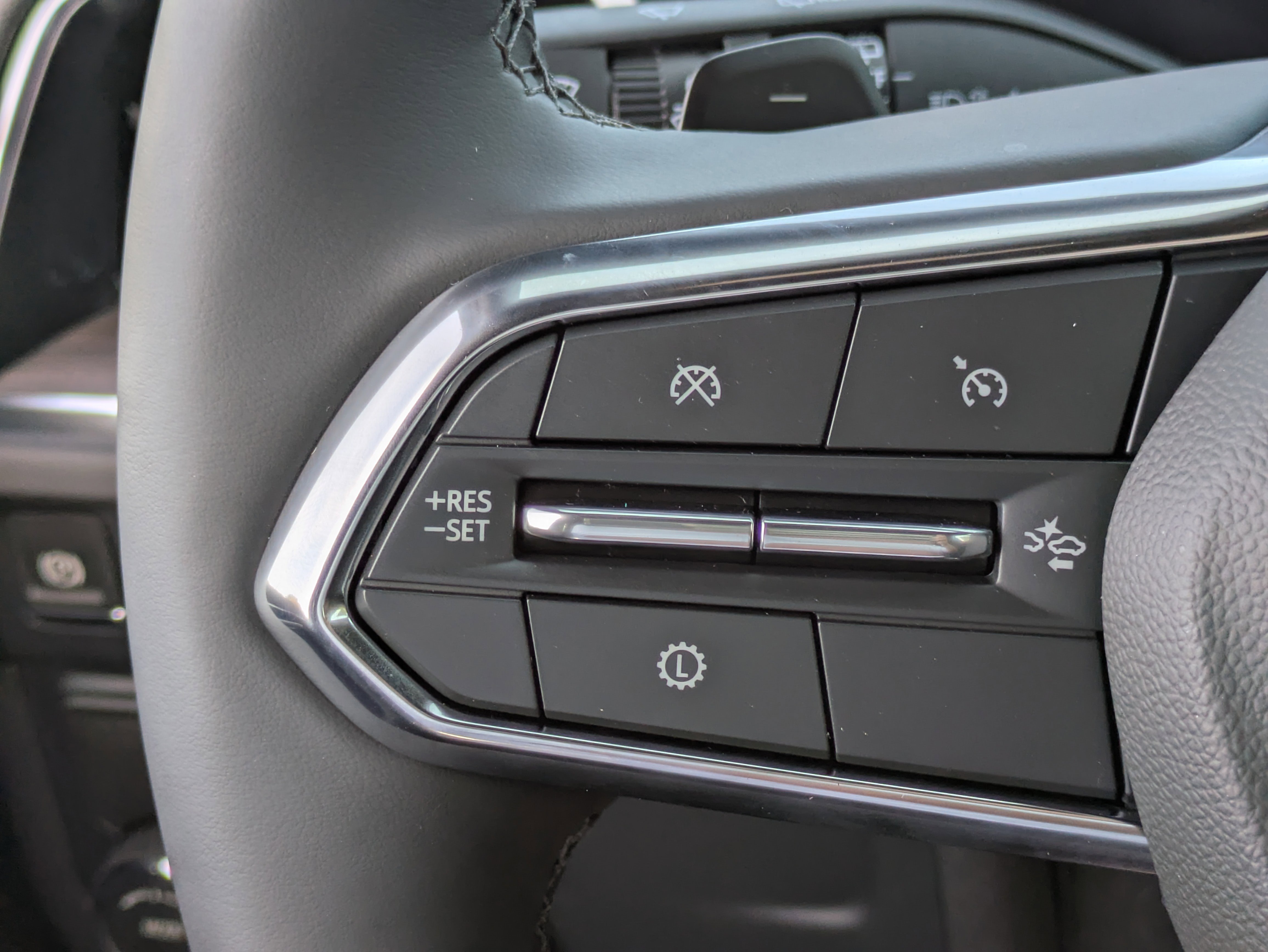 2026 Chevrolet Suburban Premier photo 4