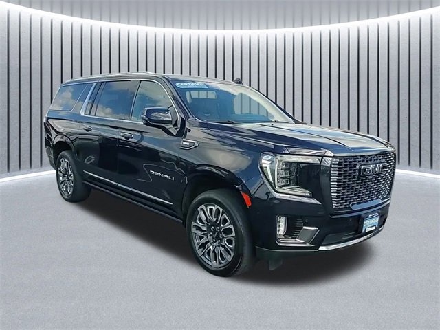 2023 GMC Yukon XL Denali Ultimate's photo