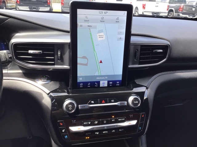 2021 Ford Explorer ST photo 11
