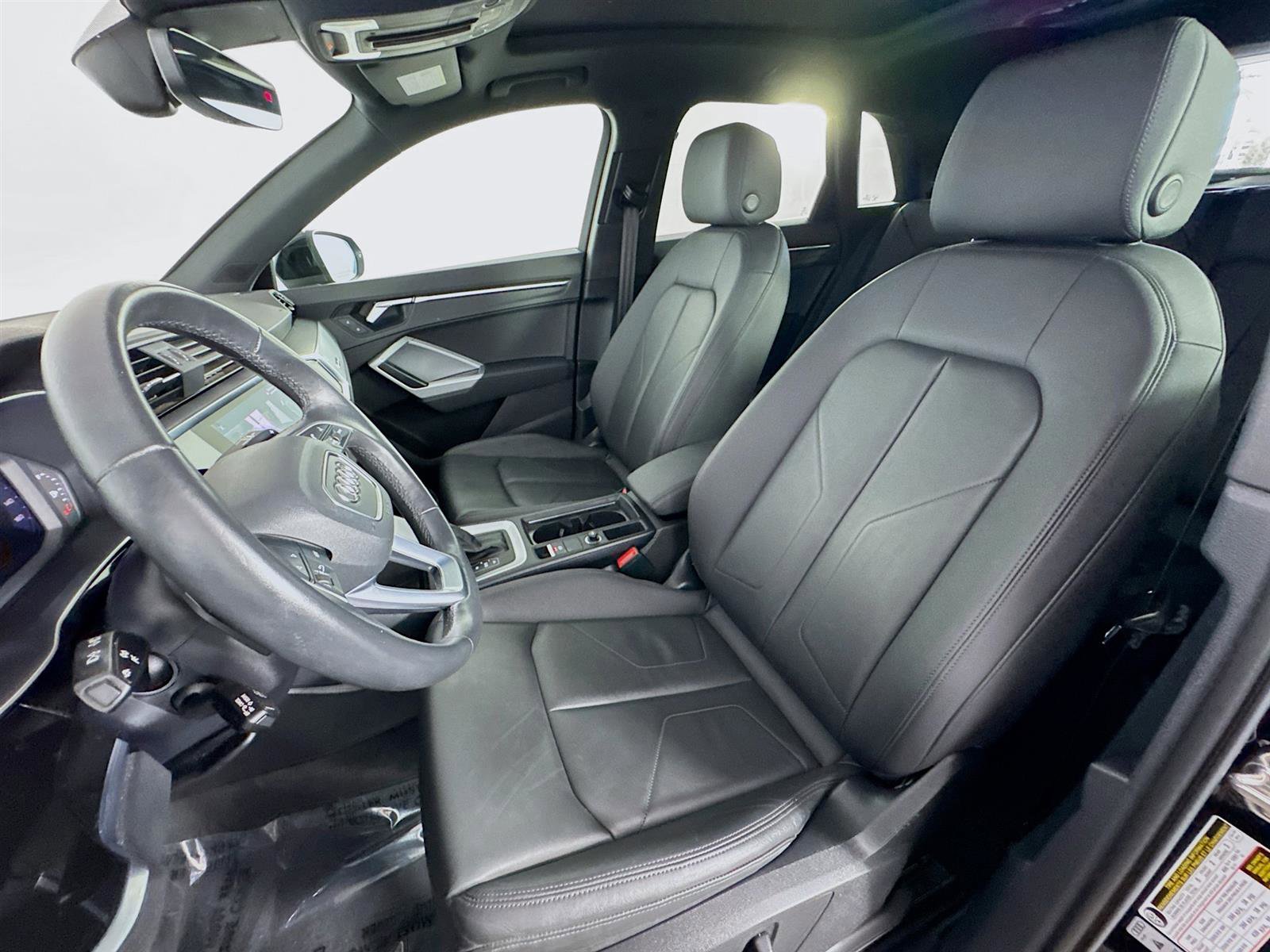 2021 Audi Q3 45 TFSI S line Premium photo 11