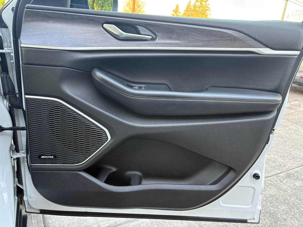 2022 Jeep Grand Cherokee Limited photo 27