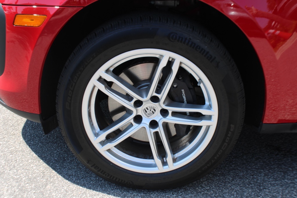 2024 Porsche Macan Base photo 15