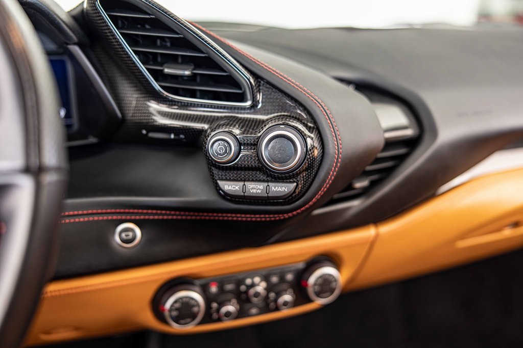 2018 FERRARI 488 - Image 25