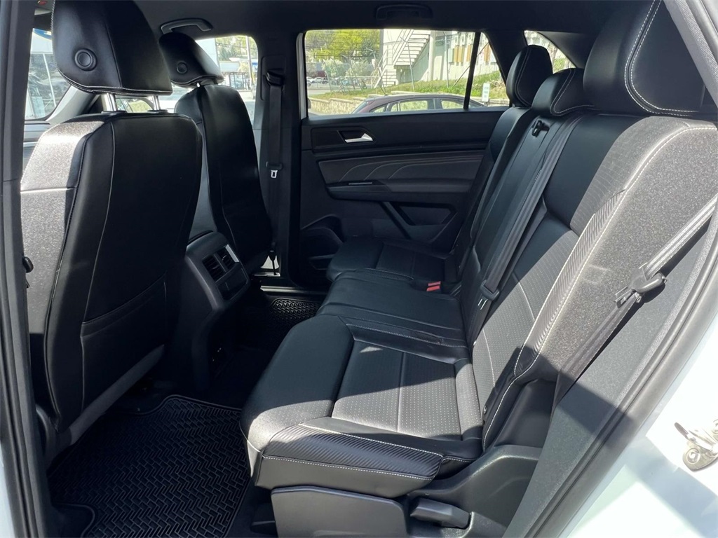 2021 Volkswagen Atlas Cross Sport SE Technology photo 13