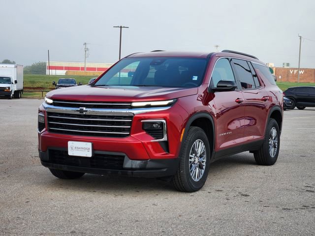 2025 Chevrolet Traverse photo 2