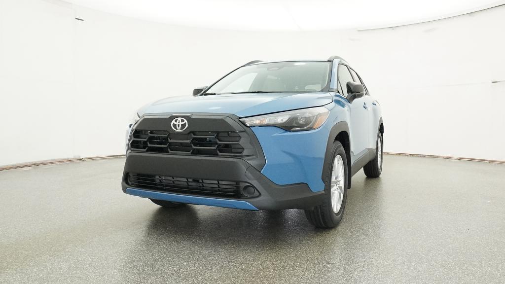 2026 Toyota Corolla Cross LE photo 4