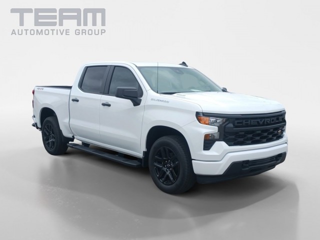 2026 Chevrolet Silverado Custom's photo