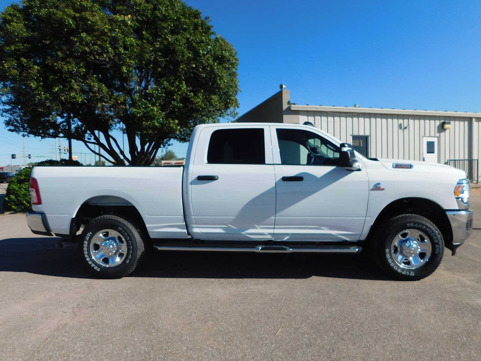 2024 Ram 3500 Tradesman photo 3