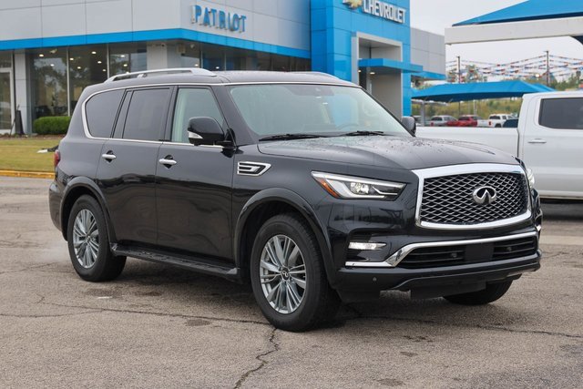 2023 INFINITI QX80 Luxe