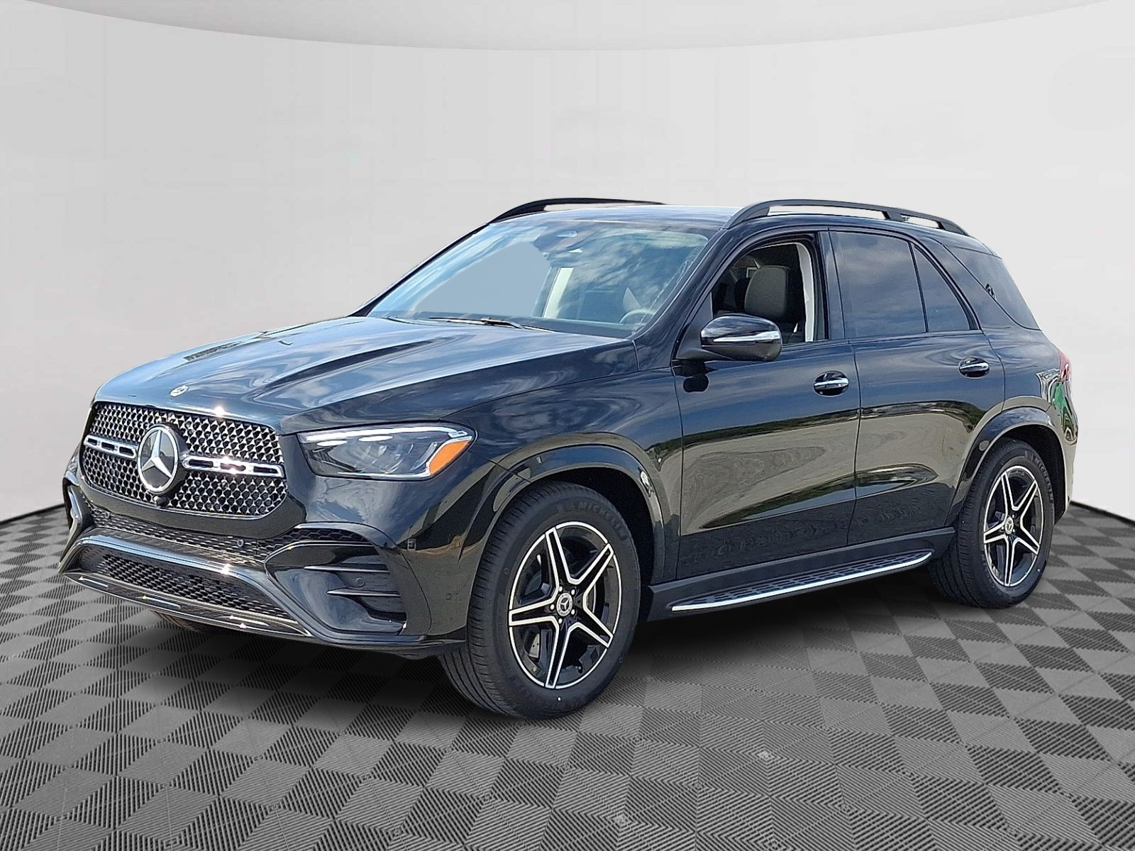 2026 Mercedes Benz GLE 450 4MATIC photo 3
