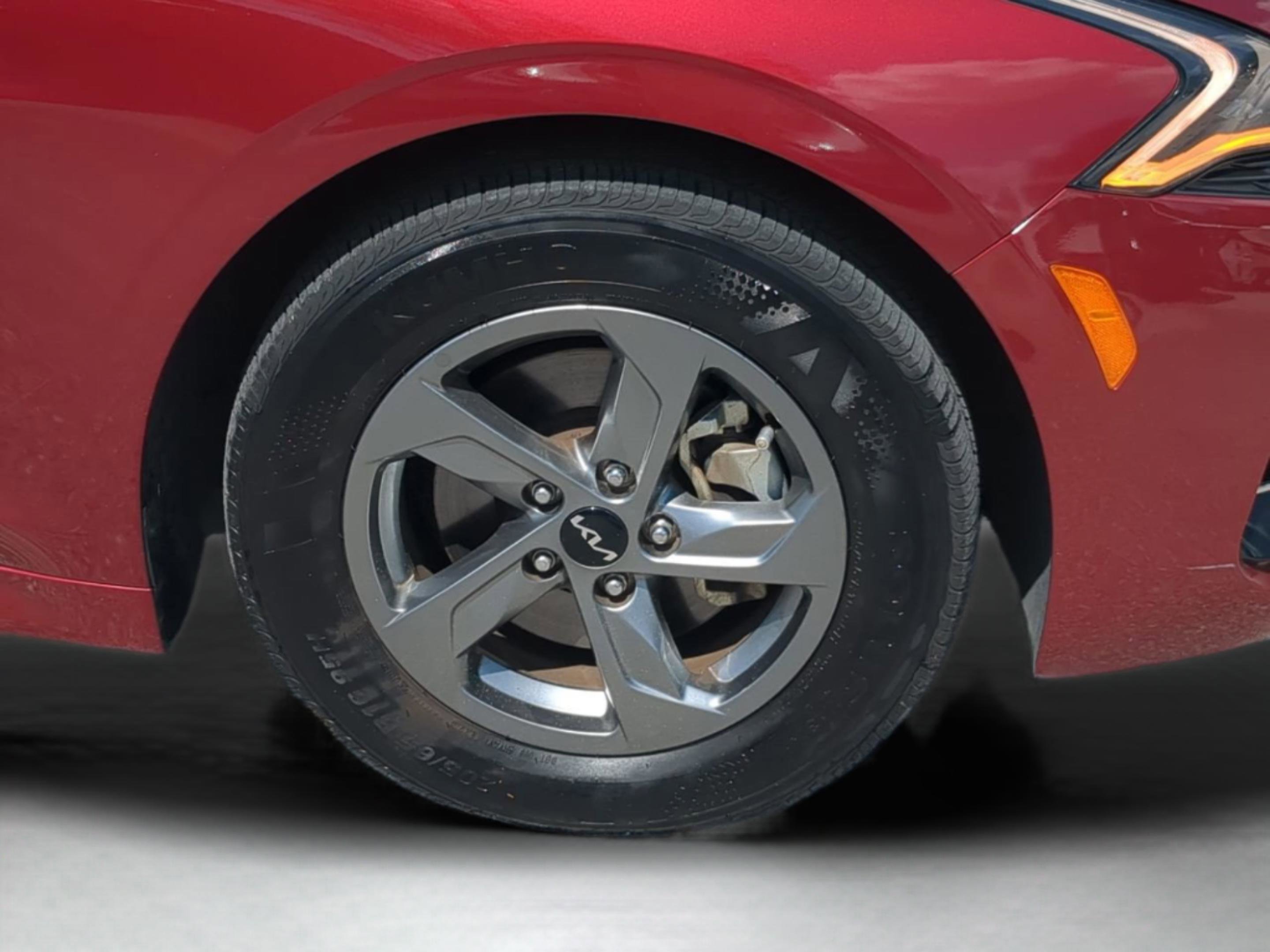 2024 Kia K5 LXS photo 10