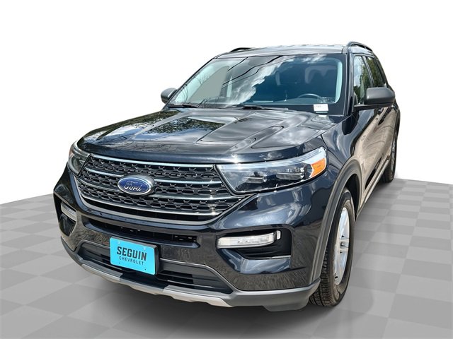 2023 Ford Explorer XLT's photo