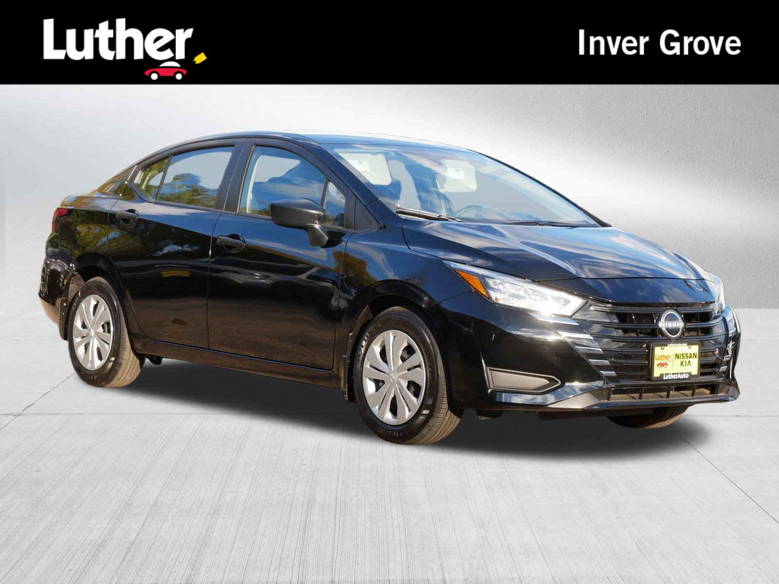 2025 Nissan Versa Sedan S's photo