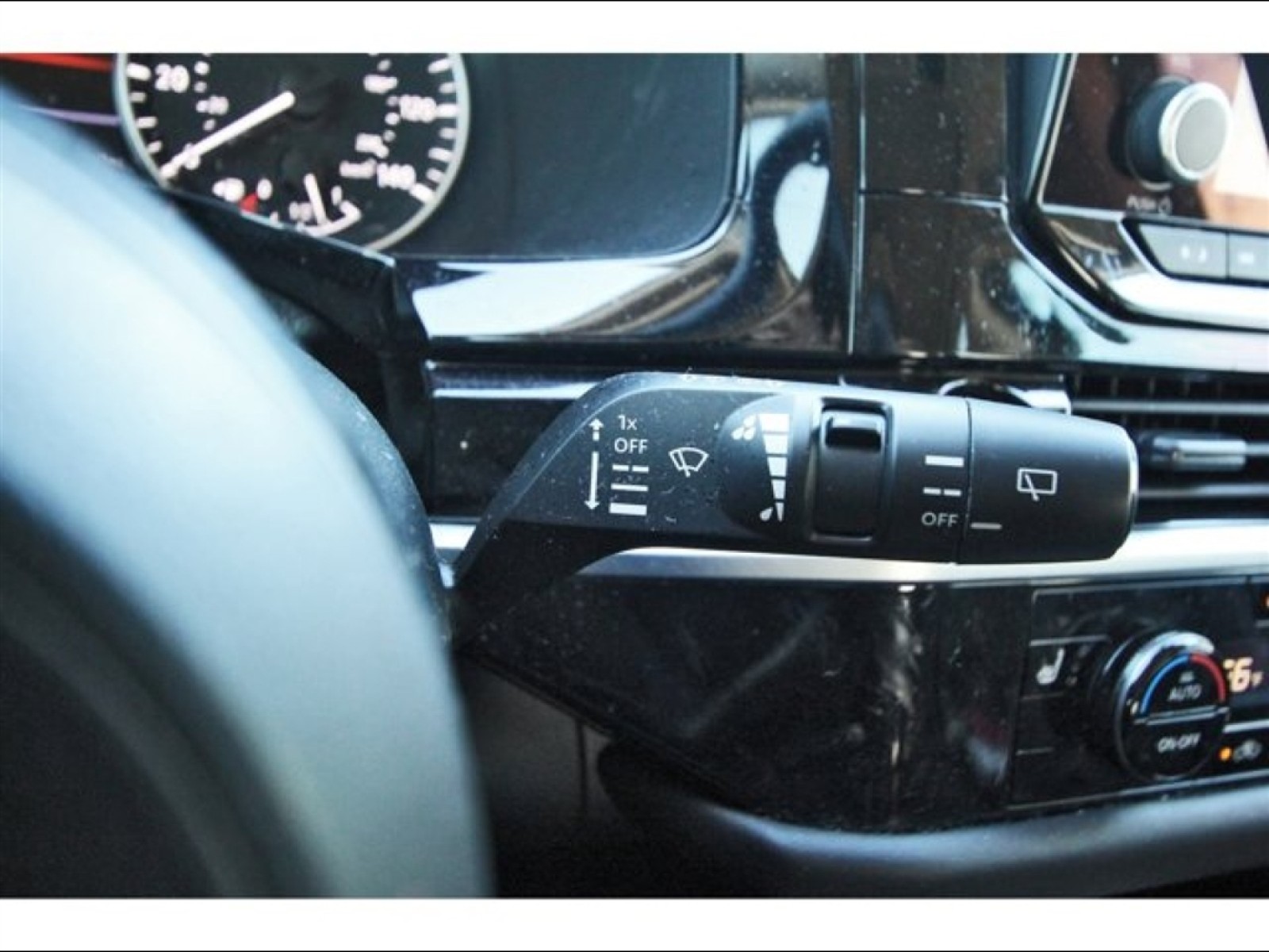 2025 Nissan Pathfinder SV Black at Robbins Nissan