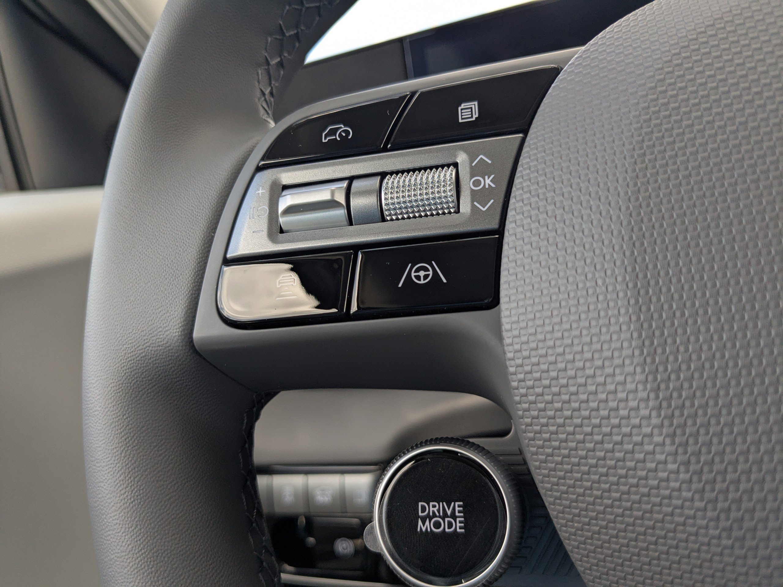 2025 Hyundai Ioniq 5 SEL photo 20